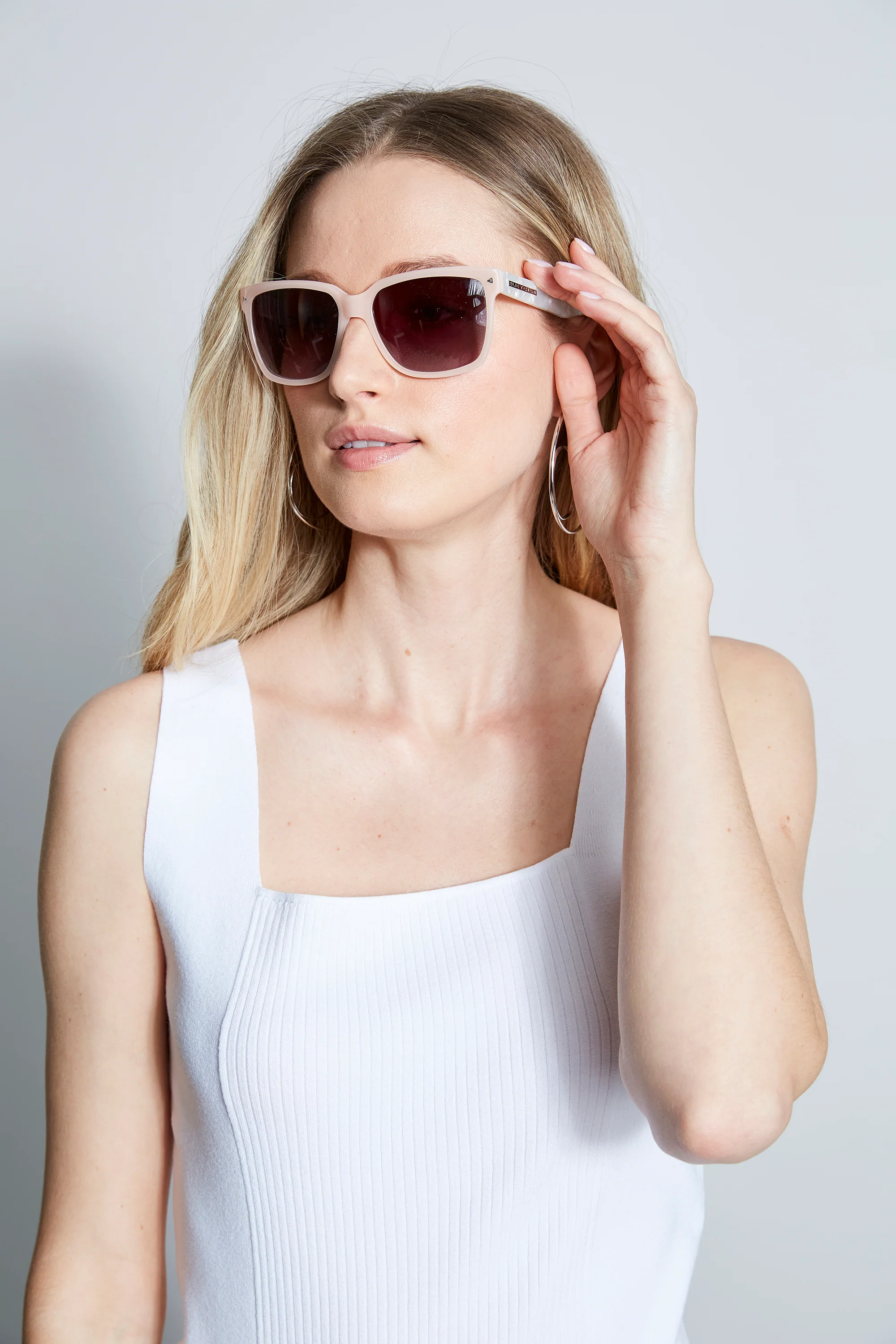 Classic Rectangle Sunglasses - Image 2