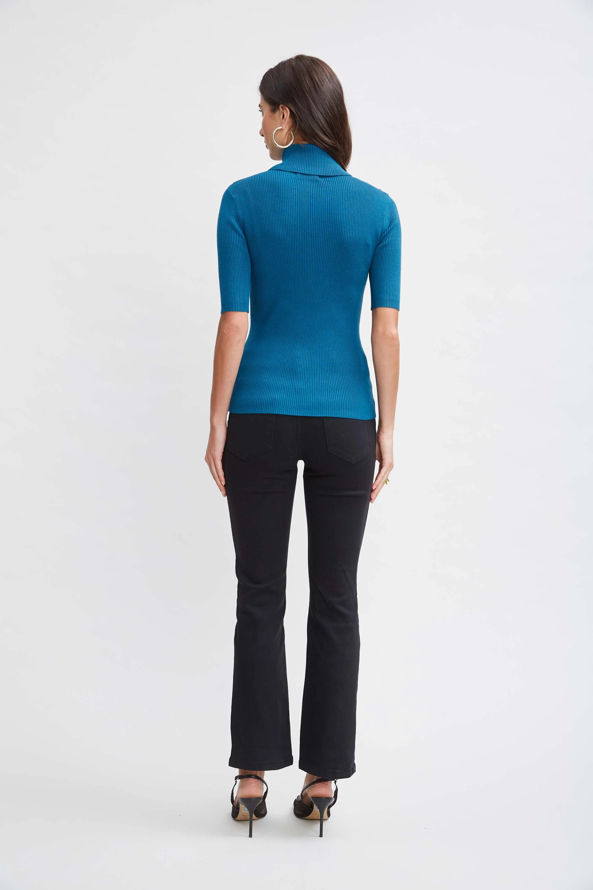 T-Tahari Short Sleeve Button Sweater - Image 4